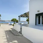شقة Akrothalassia آداماس