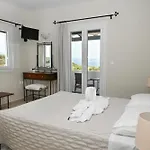 شقة Akrothalassia