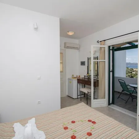 Akrothalassia Appartement Adámas