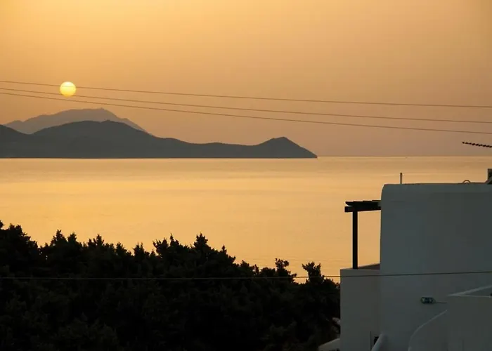 Akrothalassia * Adamantas