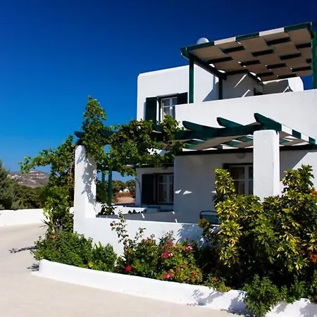 Apartment Akrothalassia Adamantas (Milos)