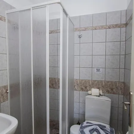 Akrothalassia *
