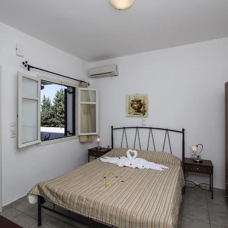 Apartment Akrothalassia *