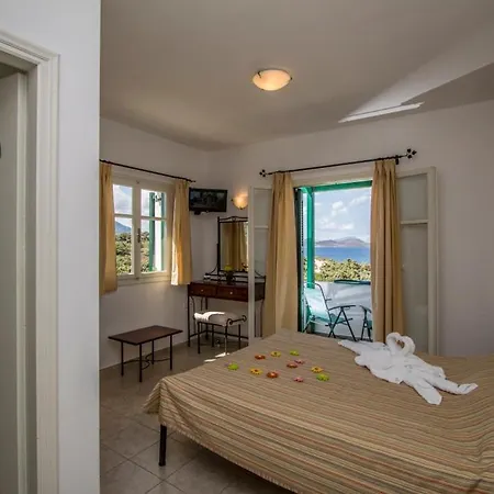 Akrothalassia Apartment Adamantas (Milos)