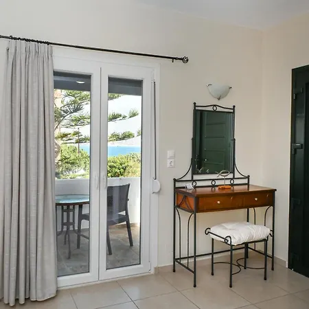 Akrothalassia דירה אדאמאס