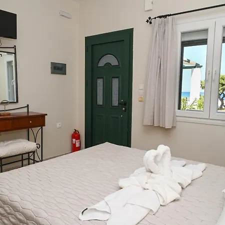 Akrothalassia דירה אדאמאס