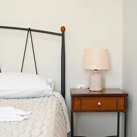 דירה Akrothalassia