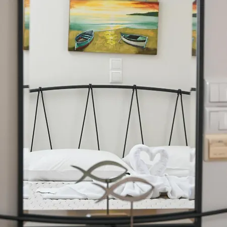 דירה Akrothalassia אדאמאס