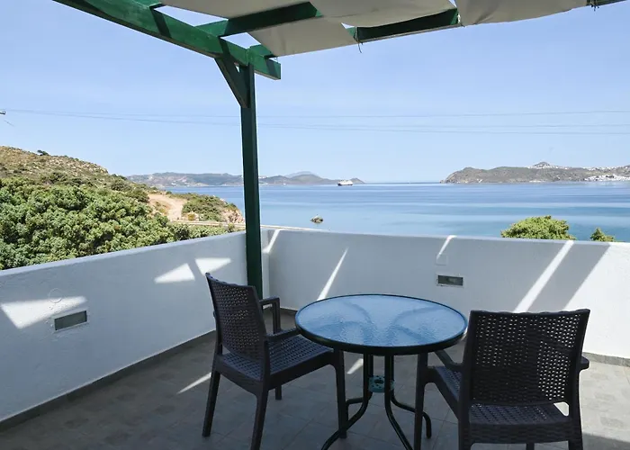 Akrothalassia Daire Adamantas (Milos)