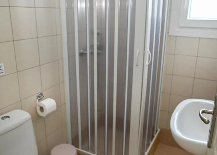 Akrothalassia شقة آداماس