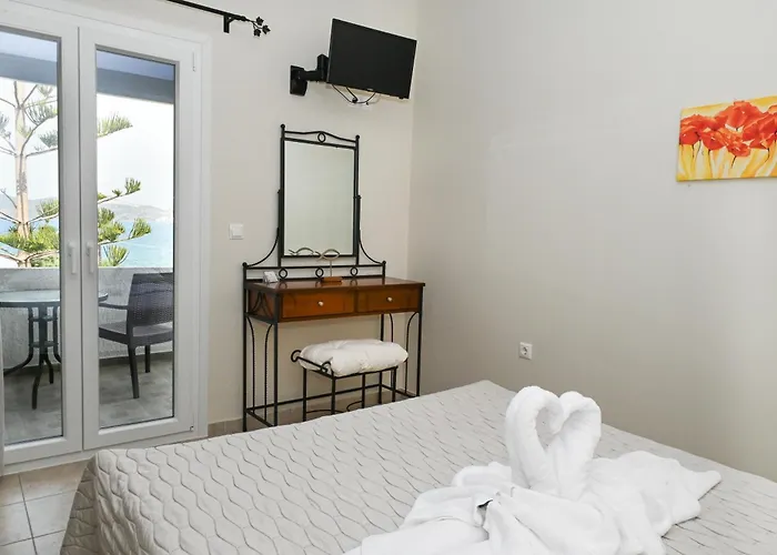 Akrothalassia * آداماس