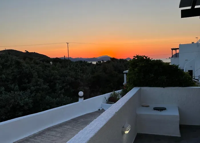 Akrothalassia * Adamantas (Milos)