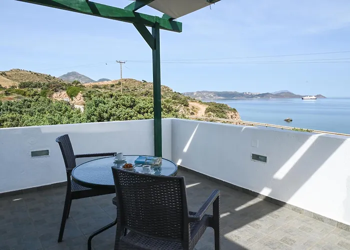 Daire Akrothalassia Adamantas (Milos)