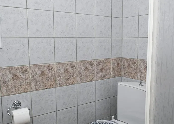 شقة Akrothalassia *