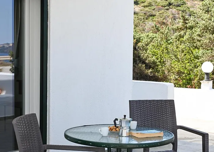 Akrothalassia * آداماس